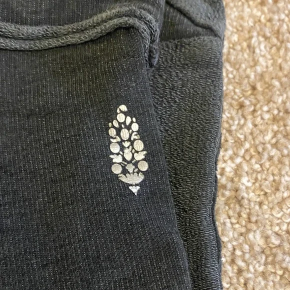 Free People Movement Women's Grey Kyoto Jogger Leggings with Pockets size Medium - Picture 7 of 7